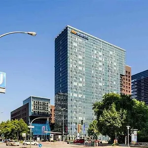 https://novotel-suites-hamburg-city.hamburg-hotels-de.com